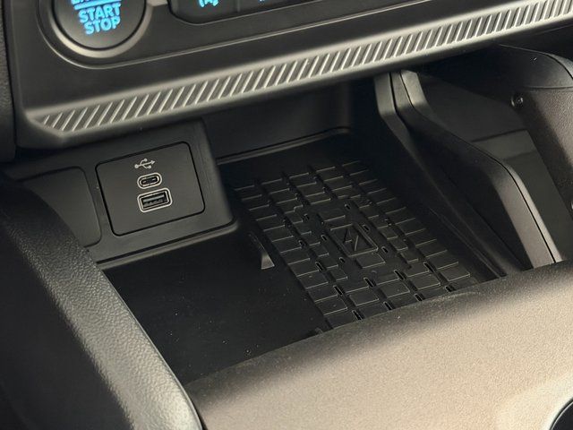 New 2025 Carbonized Gray Metallic Ford Outer Banks image 28