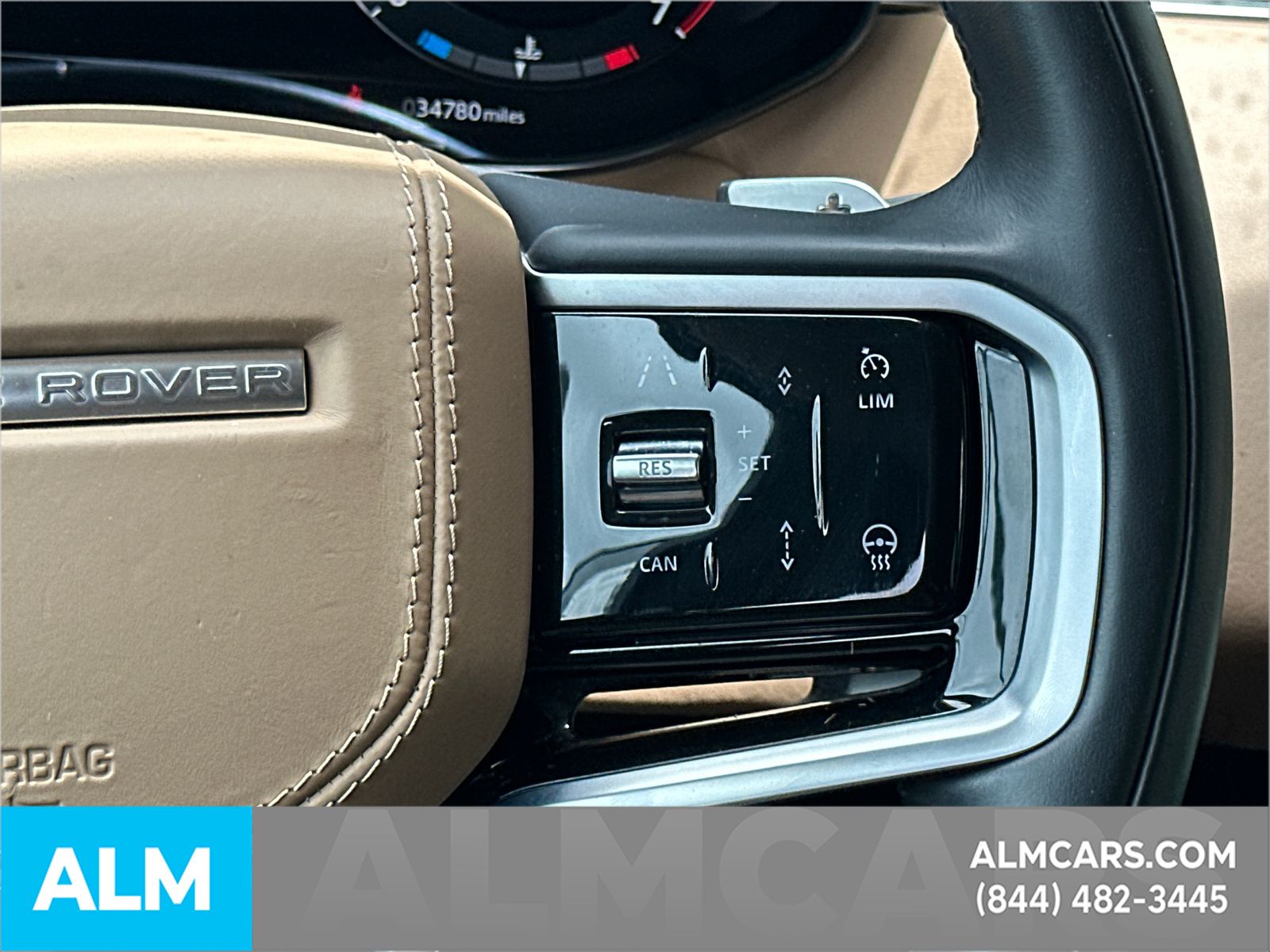 Used 2023 White Land Rover SE image 30