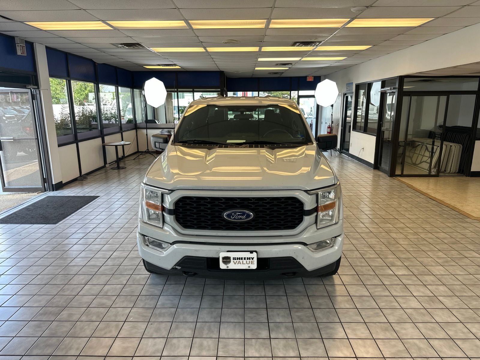 Used 2022 Space White Metallic Ford XL image 5