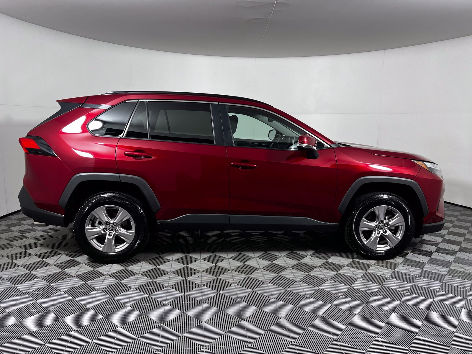 Thumbnail: 2025 Toyota RAV4 - 4