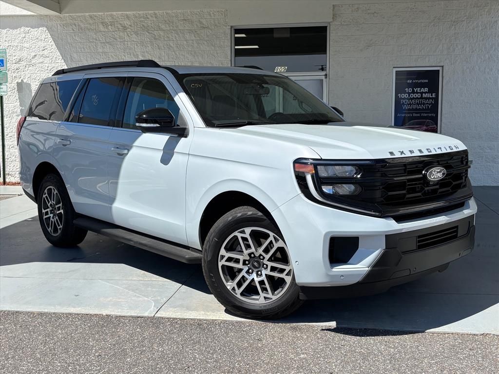 Silver Metallic 2025 Ford Expedition Active 4WD SUV / Crossover Four-Wheel Drive Automatic