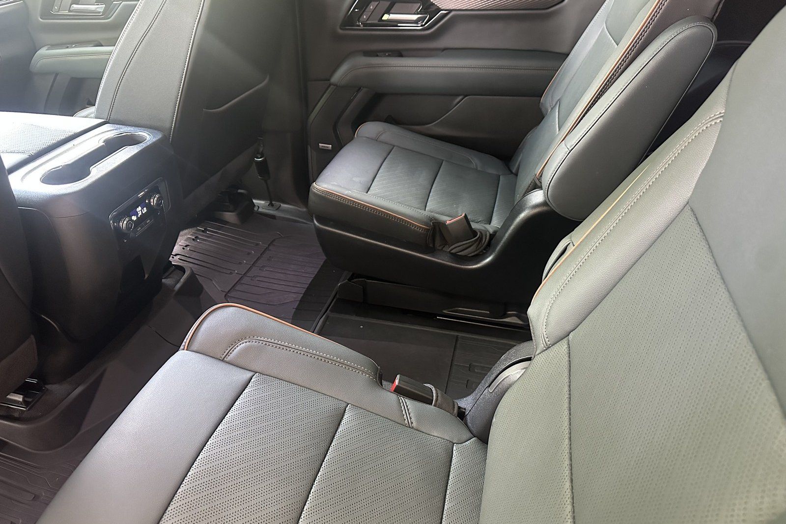 Used 2025 GMC Yukon SUV