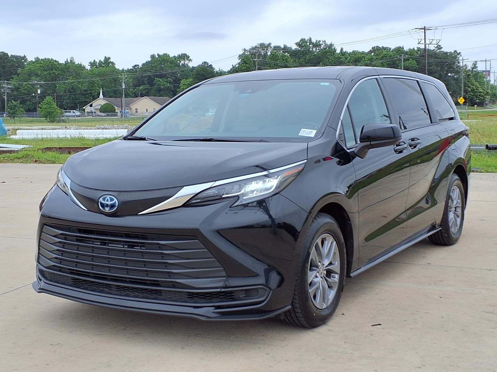 2022 Toyota Sienna LE Black at Joe Myers Mazda Kia