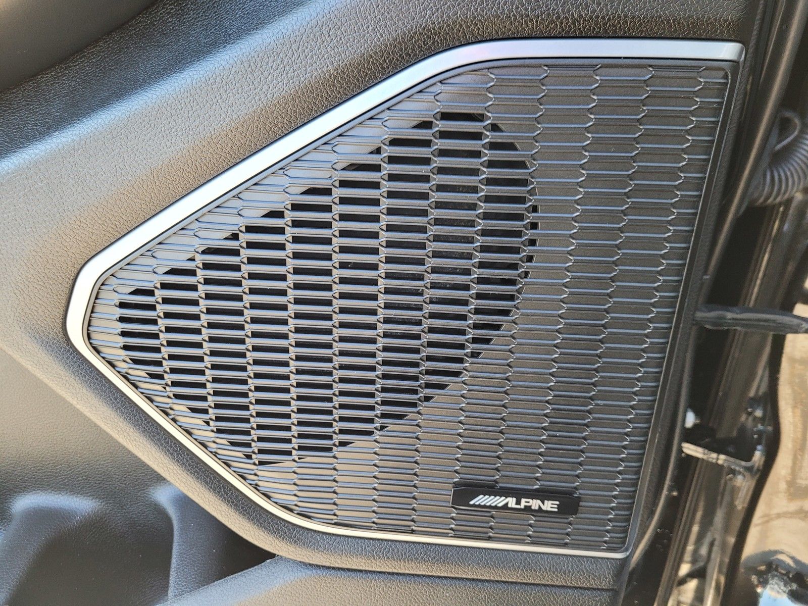 Used 2023 Black Jeep Trailhawk 4xe image 28