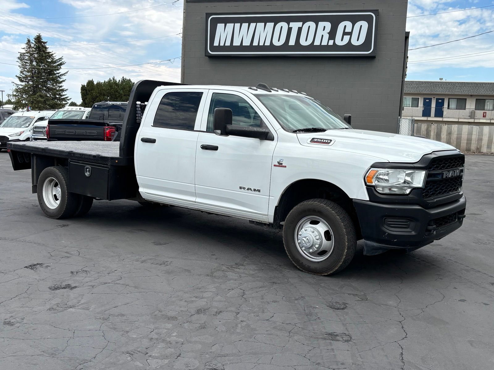 Bright White Clearcoat 2020 RAM 3500 Chassis Pickup Truck Four-Wheel Drive 6-Speed Automatic