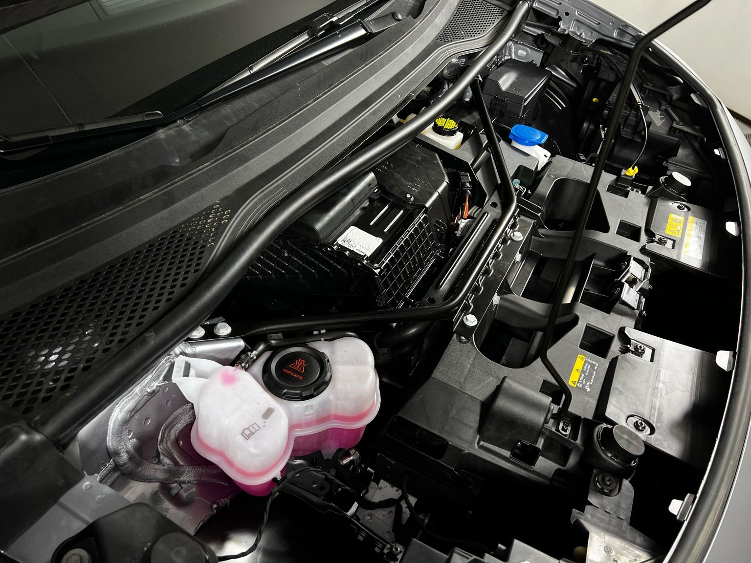 Thumbnail: 2025 Volkswagen ID.4 - 8