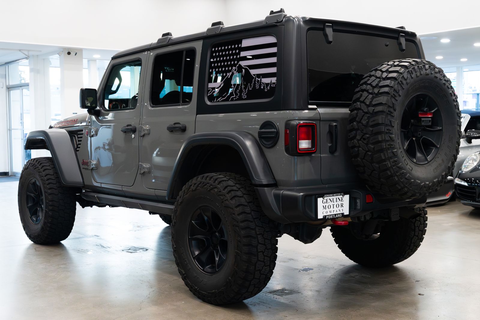 View vehicle photo 6