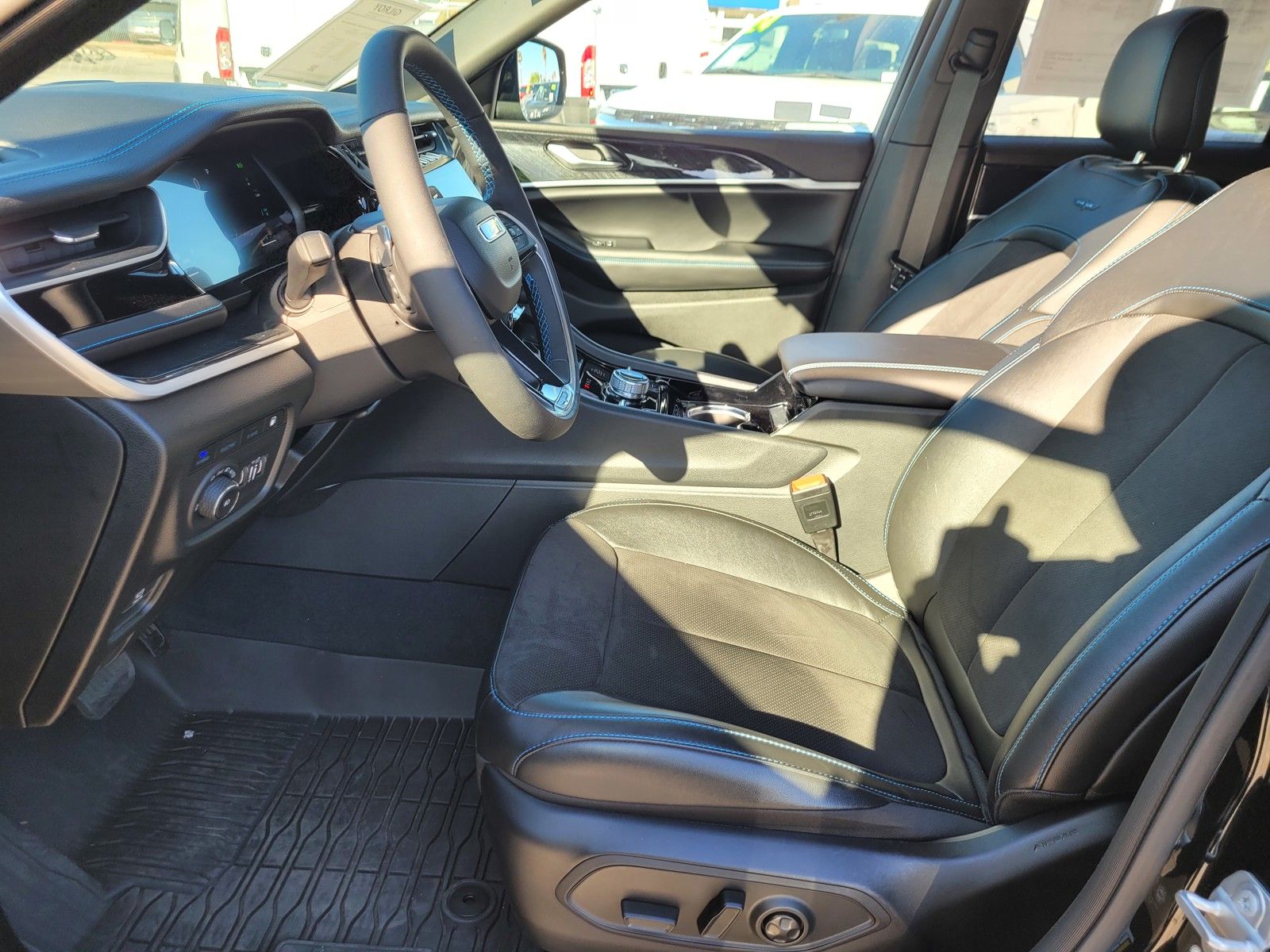 Used 2023 Black Jeep Trailhawk 4xe image 12