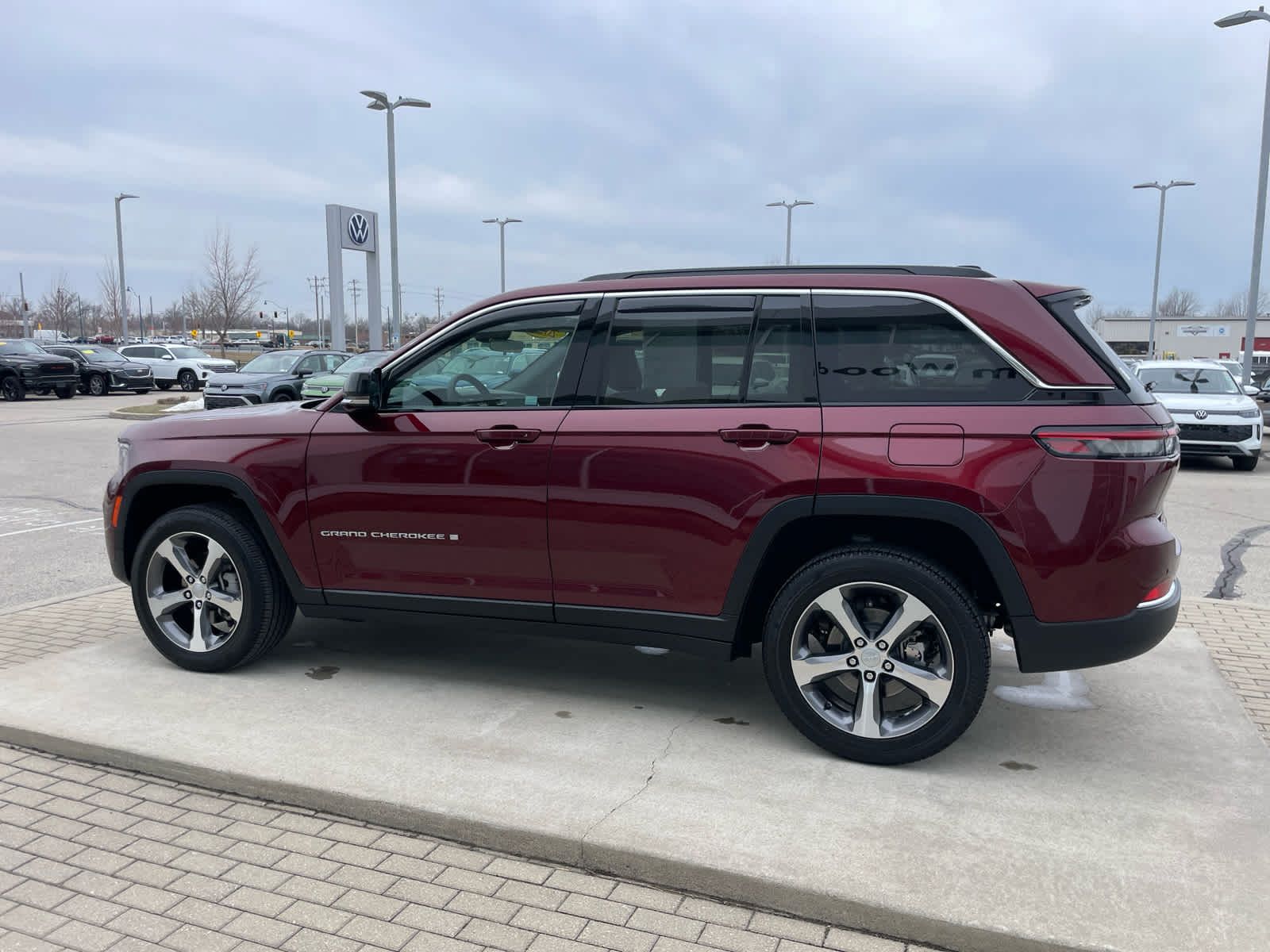 used 2025 Jeep Grand Cherokee car, priced at $41,250