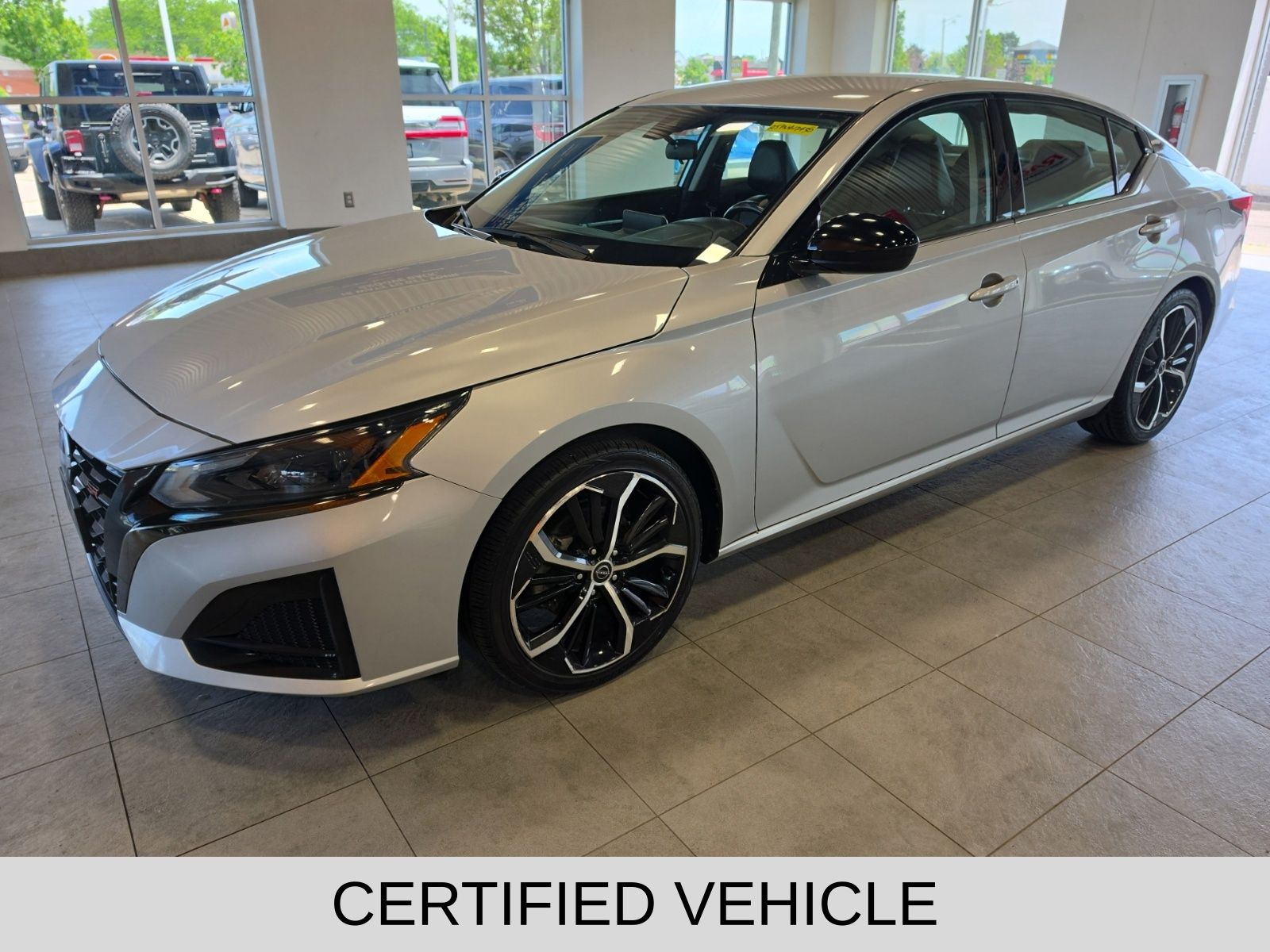 Brilliant Silver Metallic 2023 Nissan Altima Sedan Front-Wheel Drive Continuously Variable Transmission