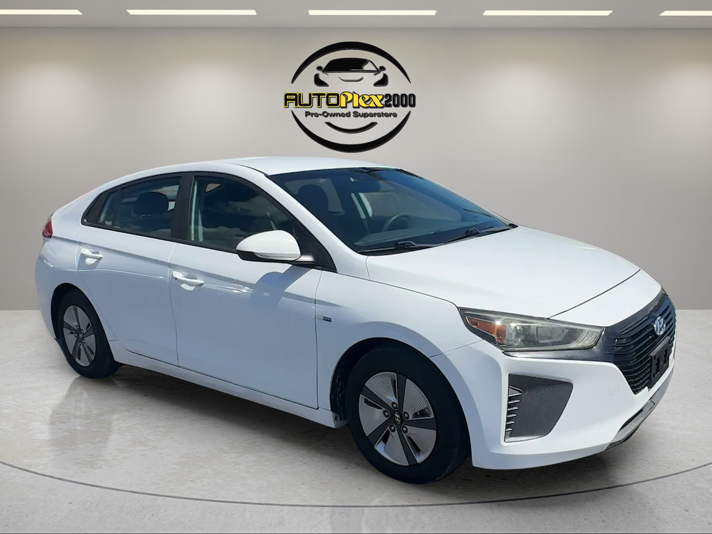 Ceramic White 2019 Hyundai Ioniq Hybrid Blue FWD Hatchback Front-Wheel Drive 6-Speed Dual Clutch