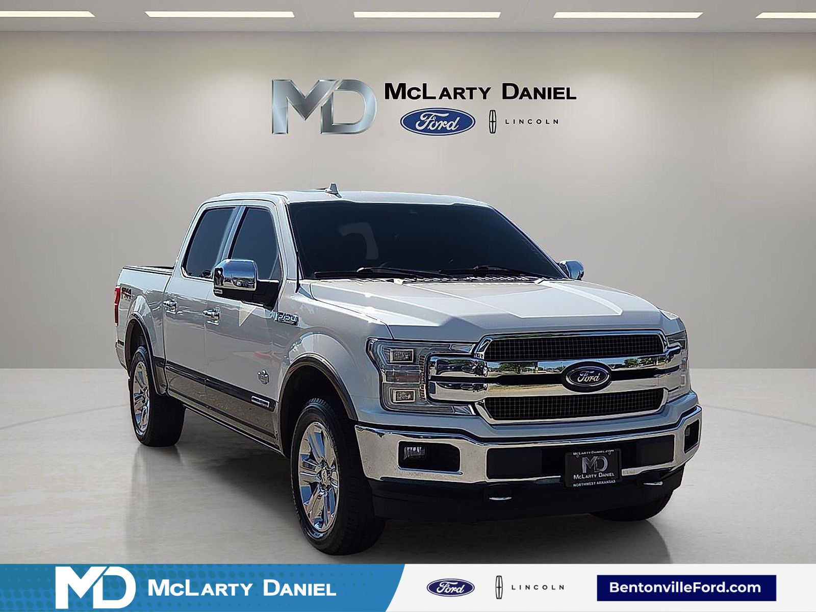 White Platinum Metallic Tri-Coat 2018 Ford F-150 Pickup Truck Four-Wheel Drive Automatic