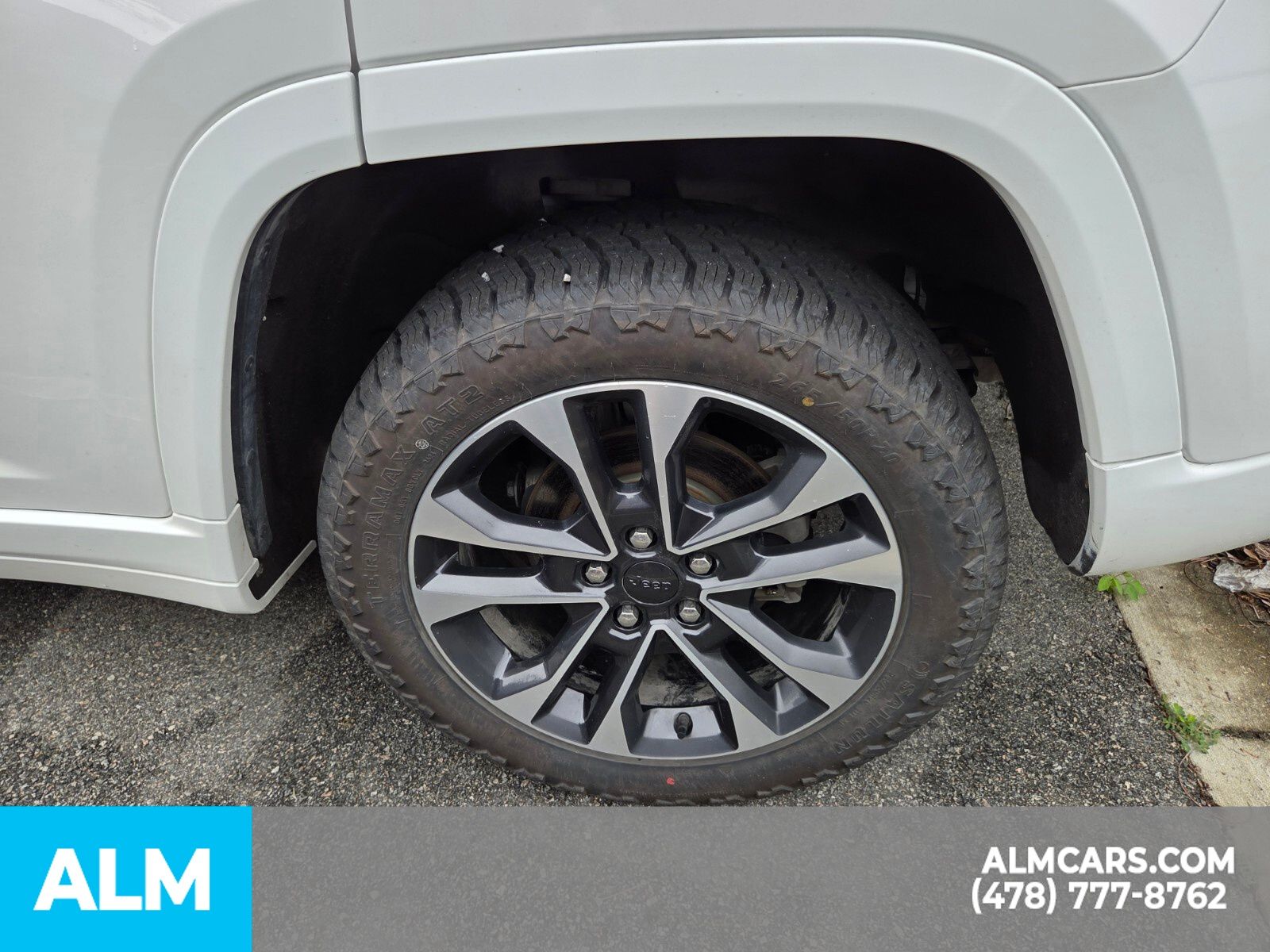 Used 2023 White/off-white Jeep Overland image 23