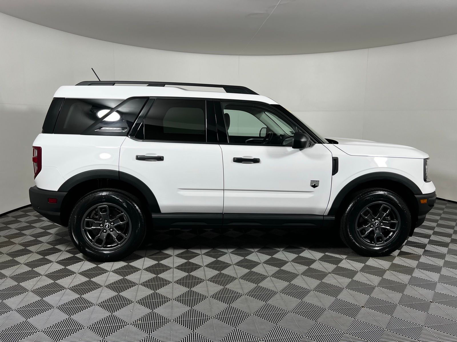 Thumbnail: 2023 Ford Bronco Sport - 4