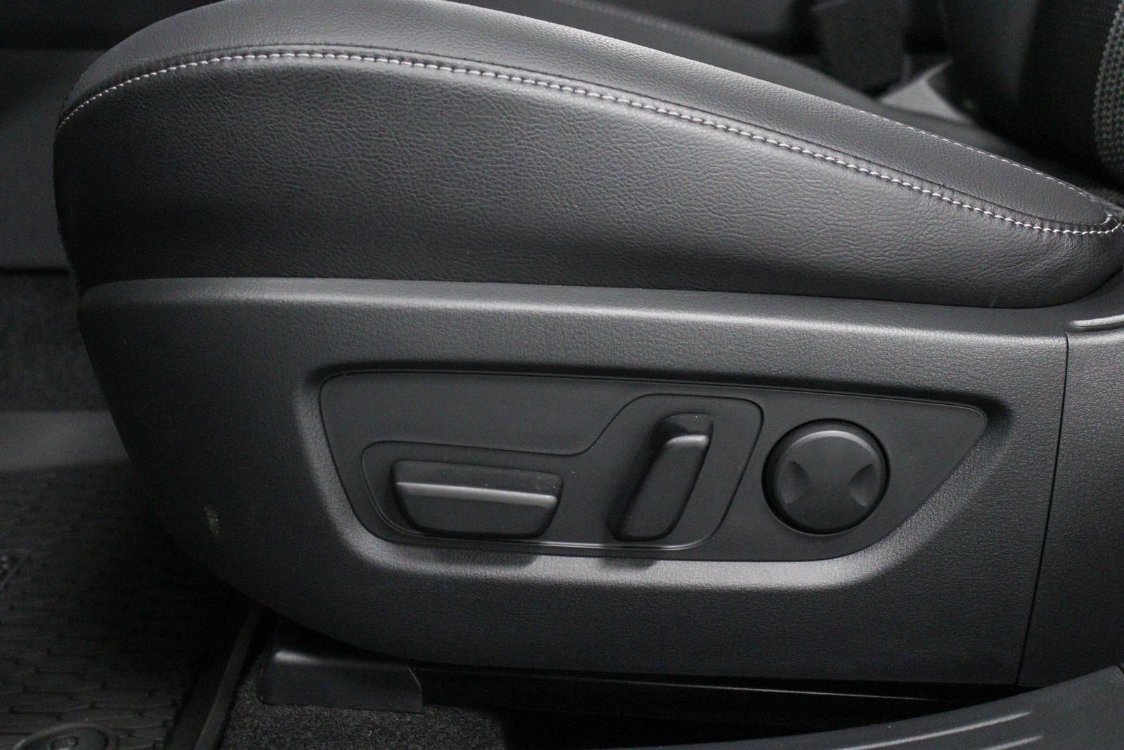 New Car 2025 Mazda Cx-50 Hybrid  Preferred For Sale In Austin, Texas