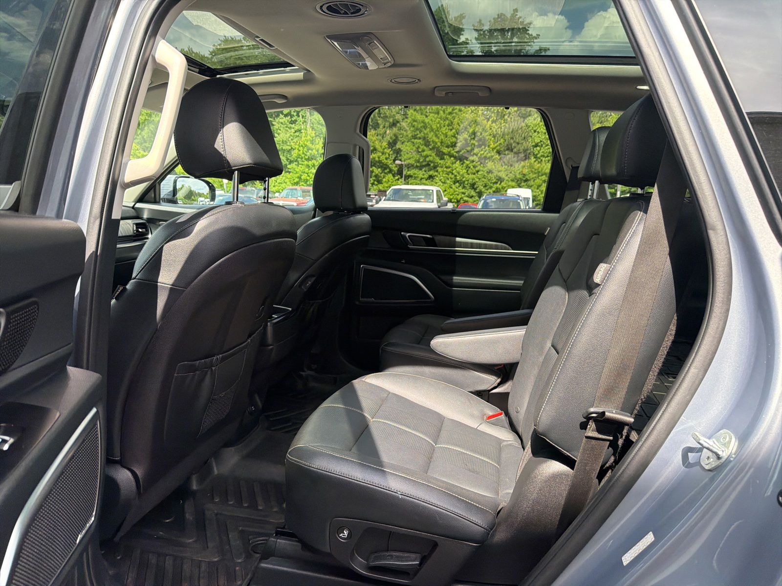 Used 2024 Everlasting Silver Kia SX image 7