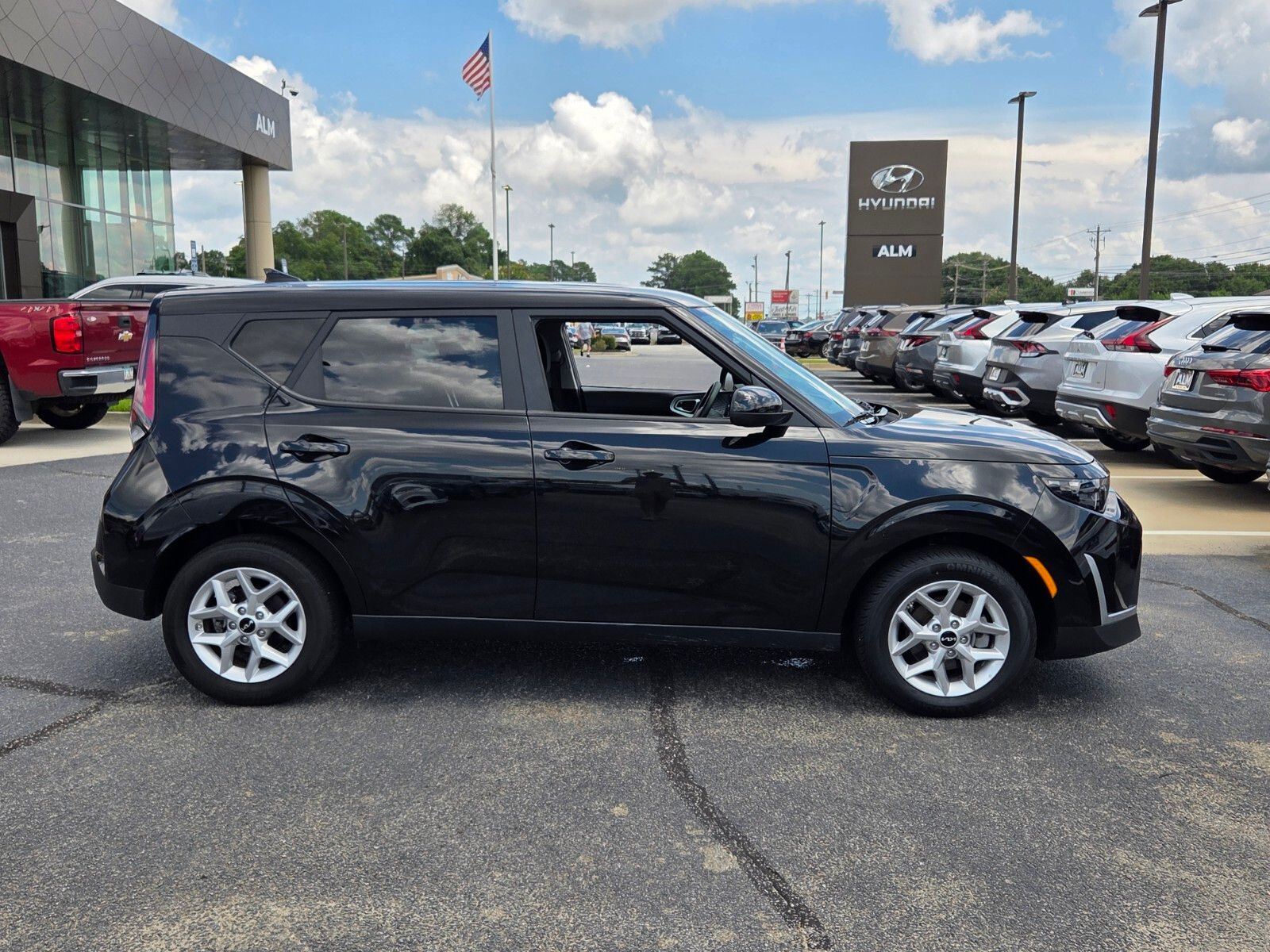 Used 2025 Black Kia LX image 14