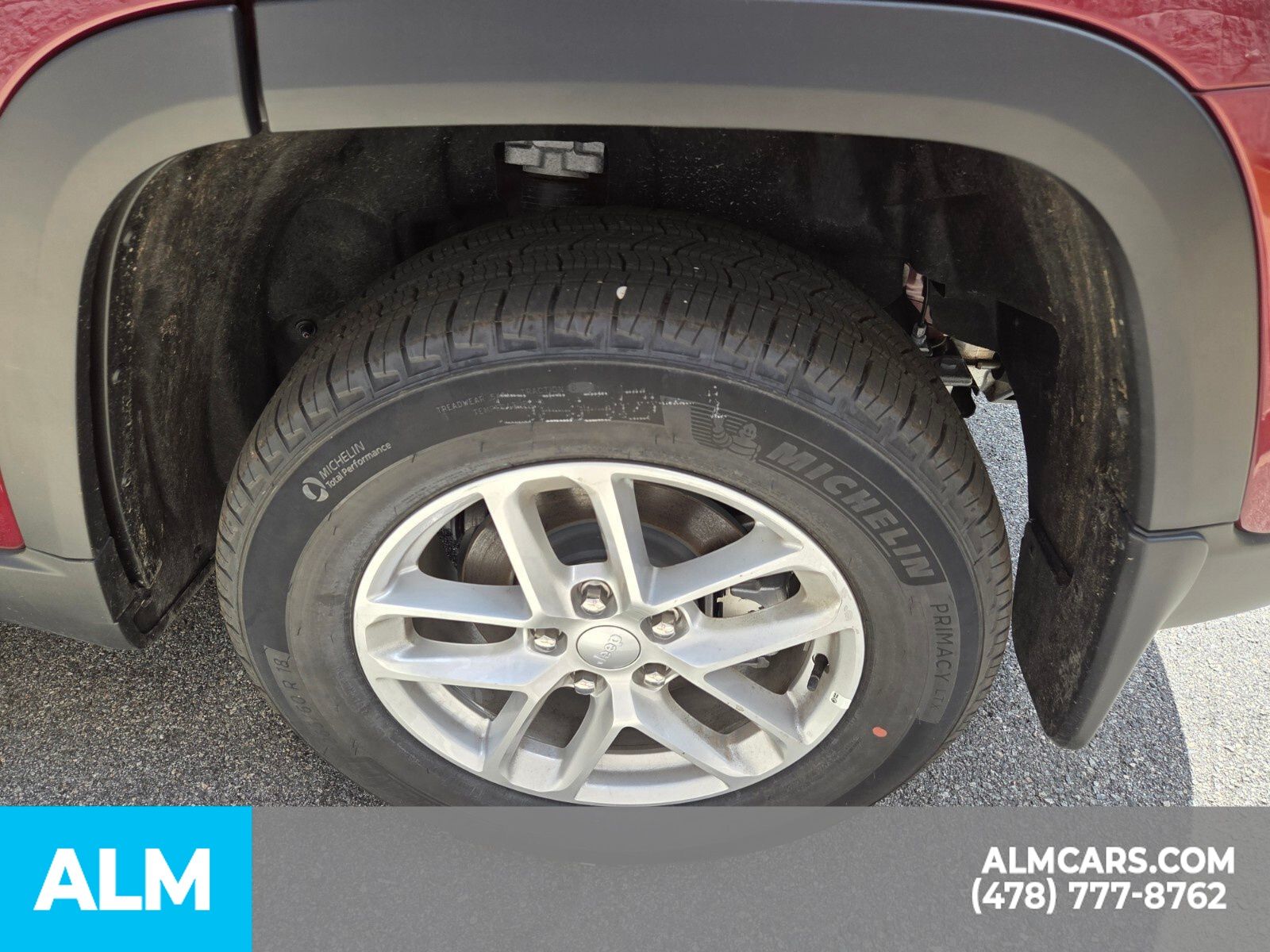 Used 2025 Red Jeep Laredo image 19