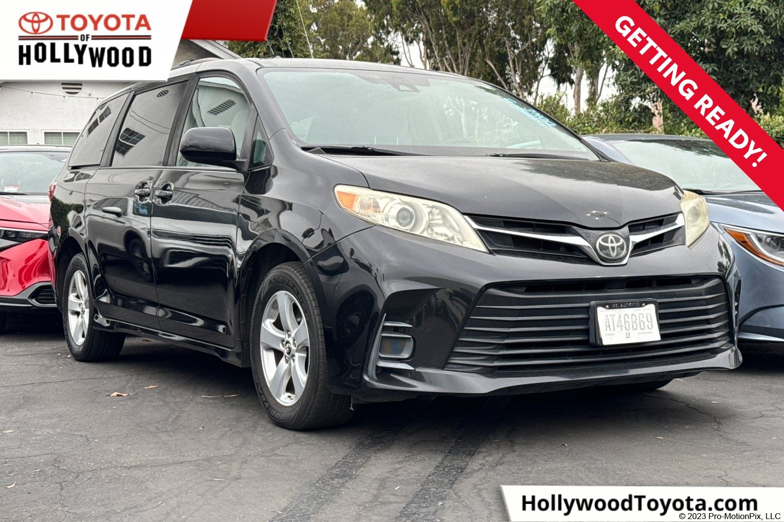 Midnight Black Metallic 2020 Toyota Sienna Minivan Front-Wheel Drive 8-Speed Automatic
