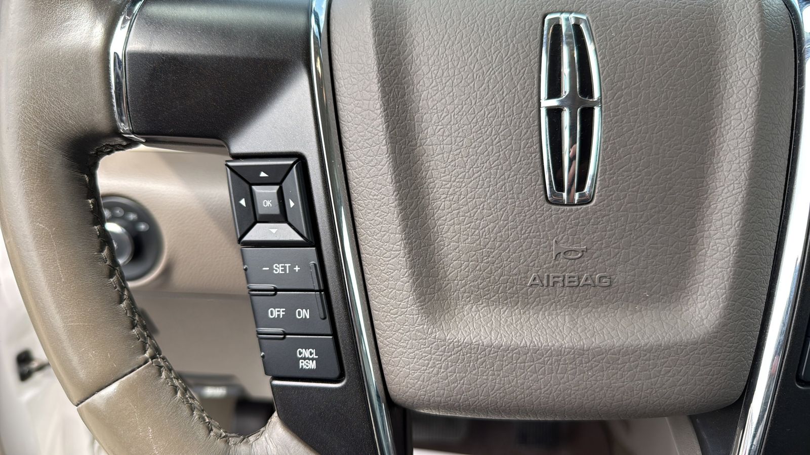 Used Car 2017 Lincoln Navigator  Select For Sale Under $20,000 In Austin, Texas