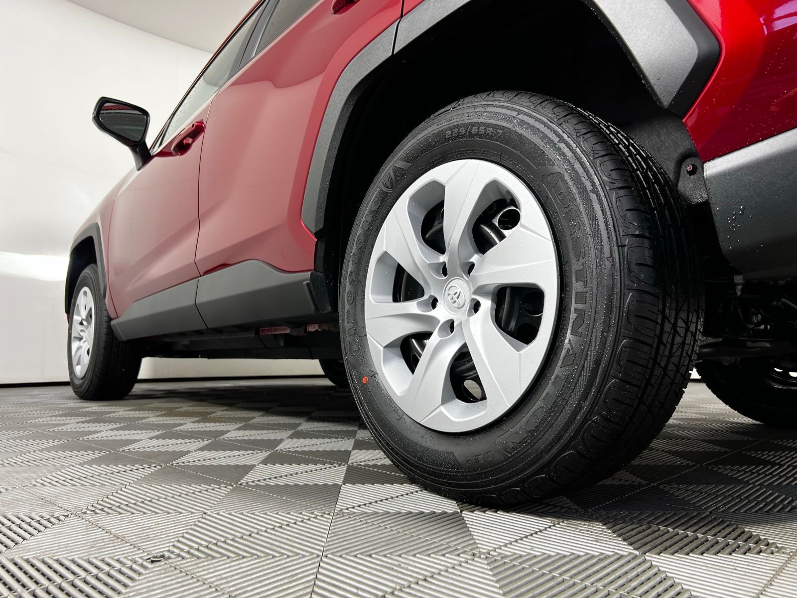 Thumbnail: 2025 Toyota RAV4 - 20