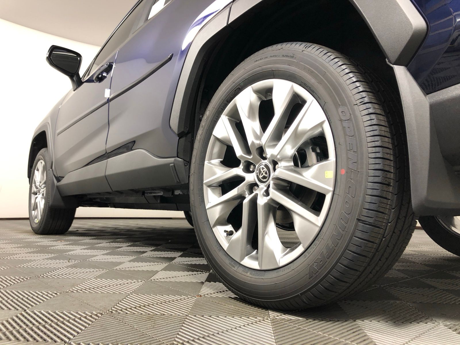 Thumbnail: 2025 Toyota RAV4 - 21