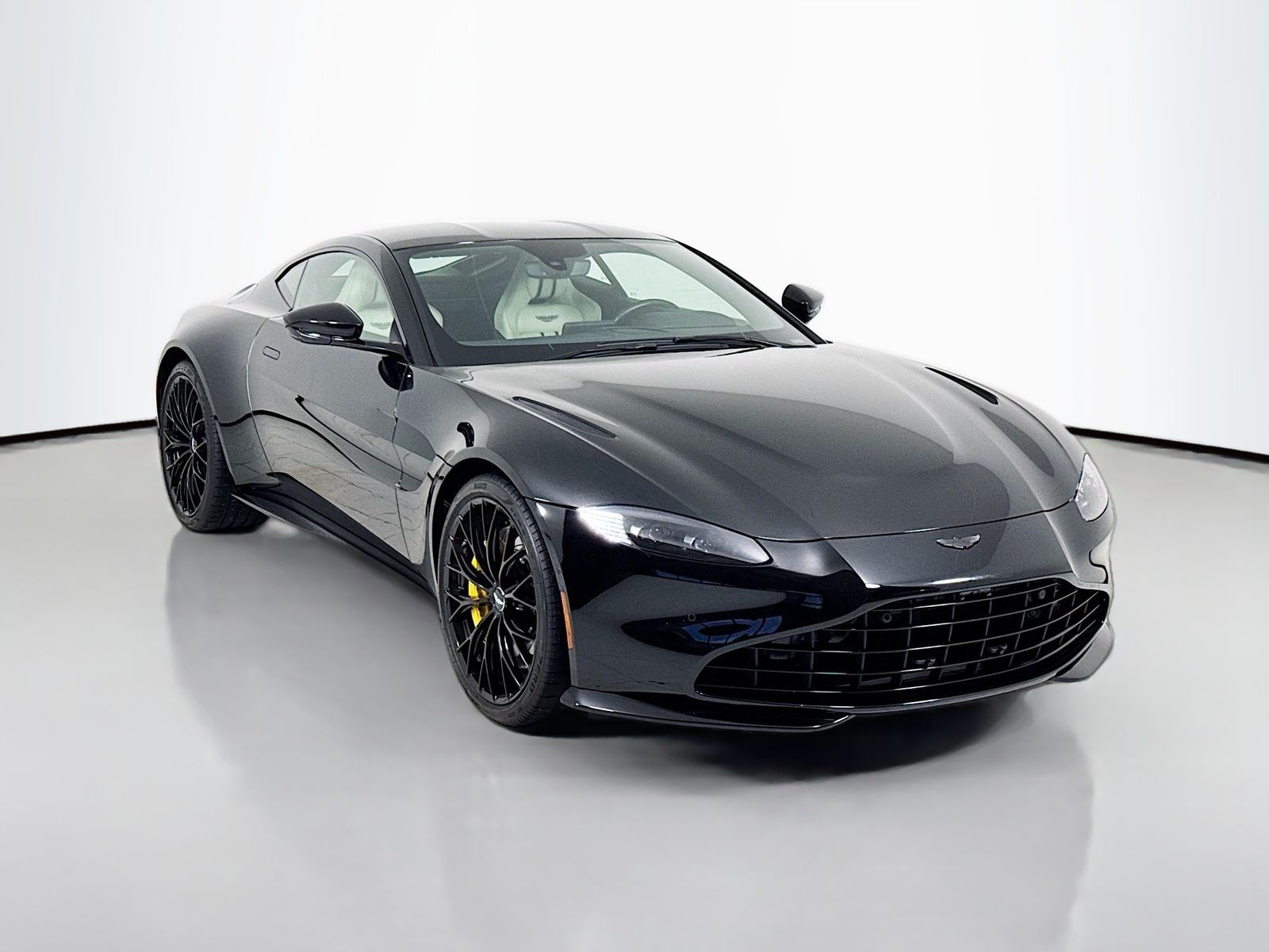 2023 Aston Martin Vantage