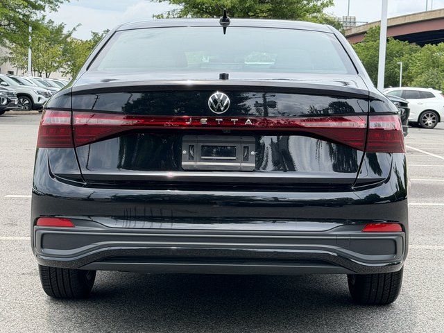 Used 2025 Black Volkswagen 1.5T Sport image 5