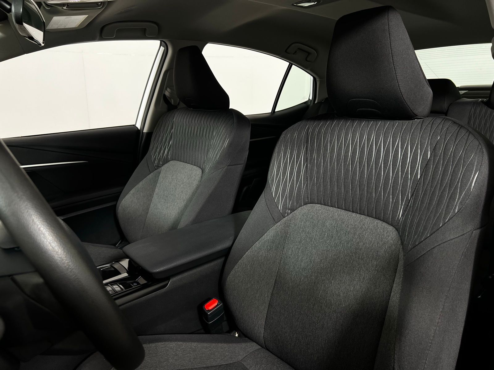 Thumbnail: 2025 Toyota Camry - 13