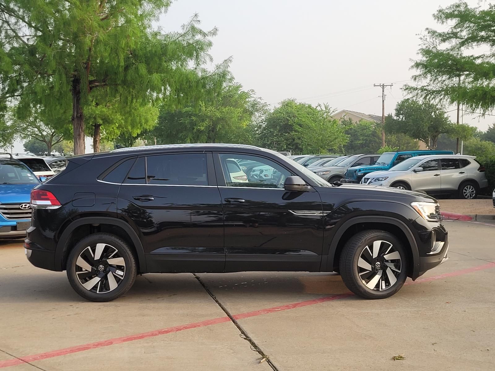 new 2026 Volkswagen Atlas Cross Sport car, priced at $41,026