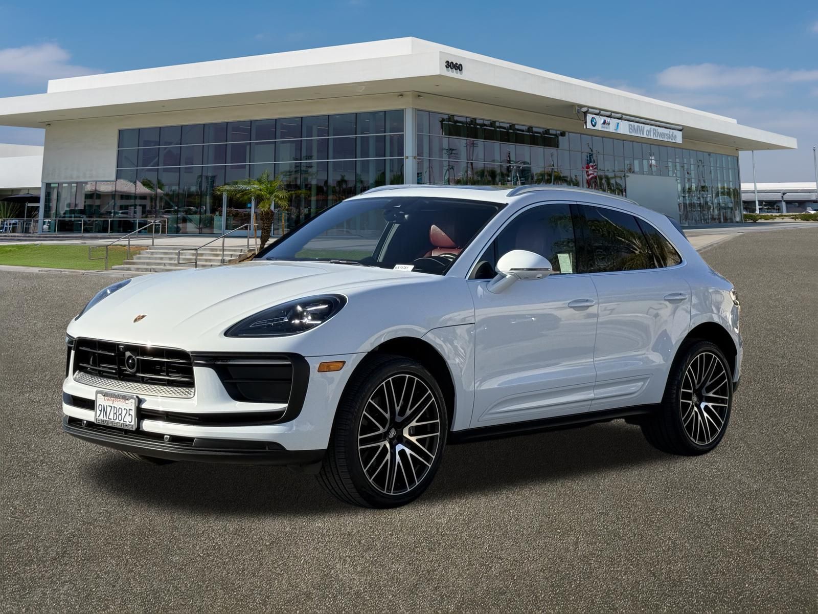 Used 2024 White Porsche T image 4