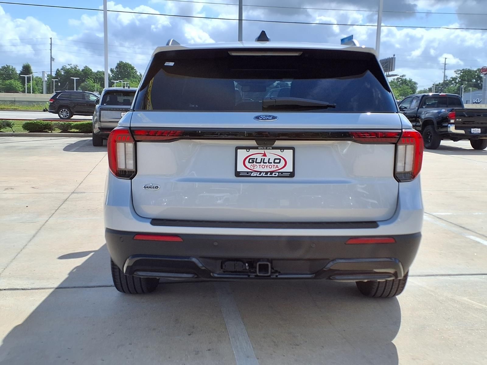 2026 Ford Explorer ST-Line - 6