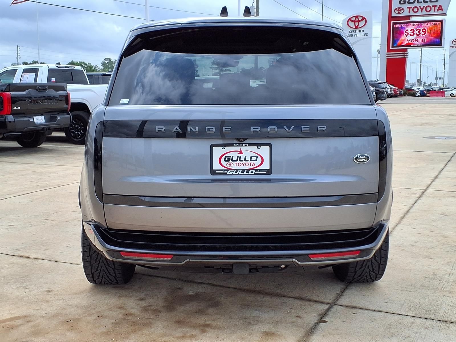 2023 Land Rover Range Rover SE - 6