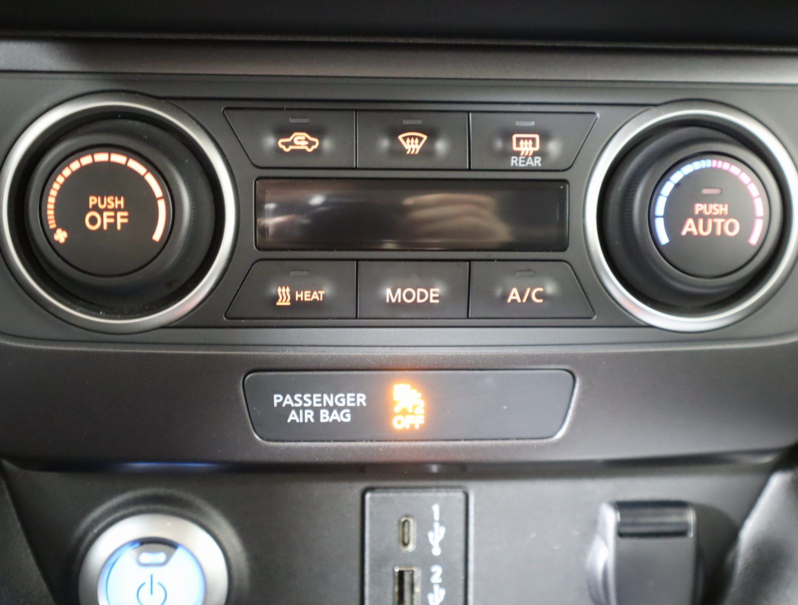 2023 Nissan LEAF S photo