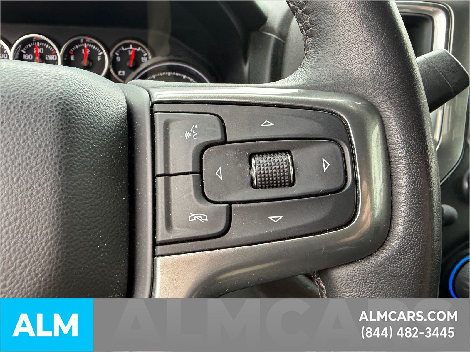 Used 2022 White Chevrolet LT image 27
