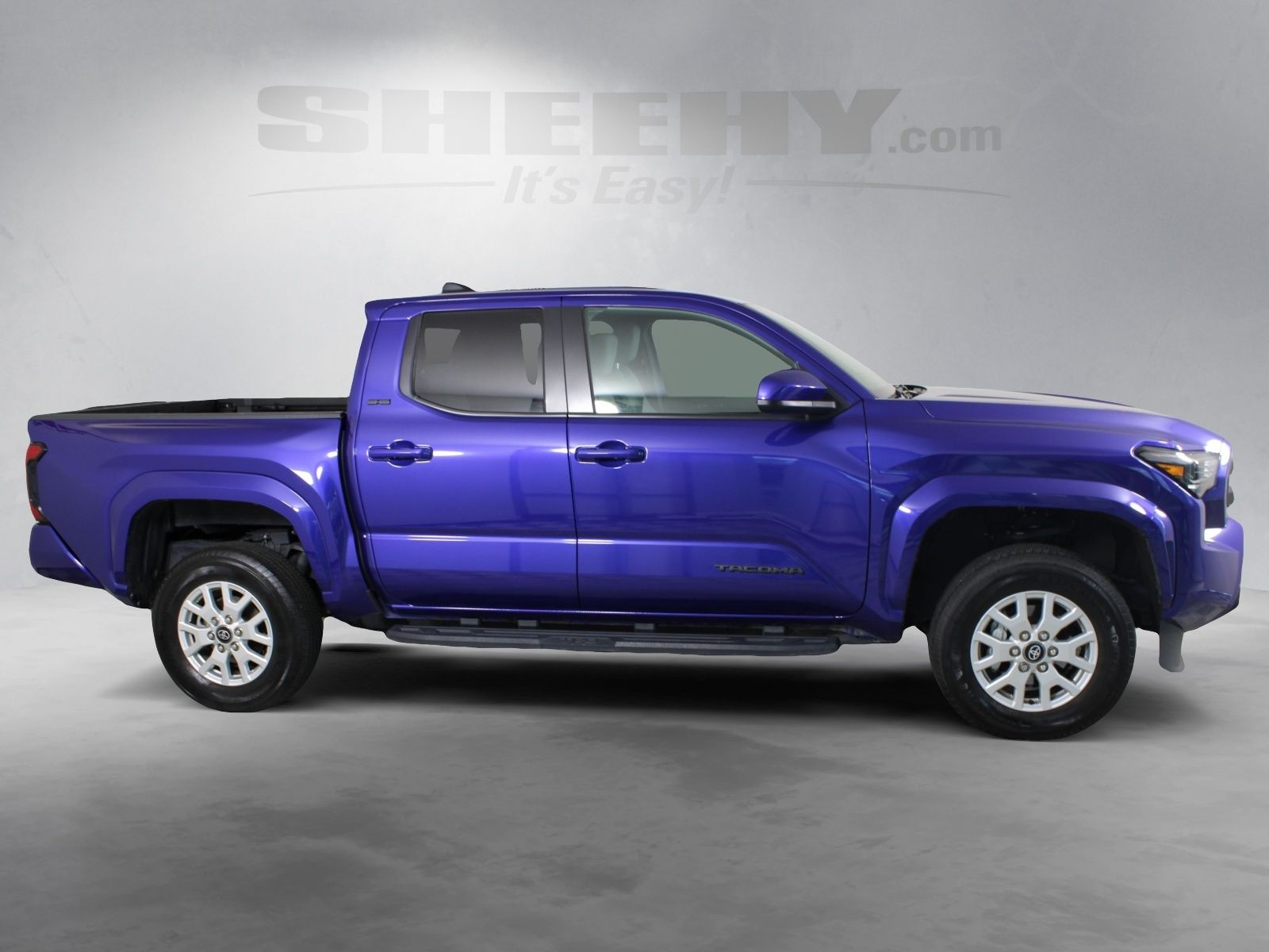 Used 2024 Blue Toyota SR5 image 5