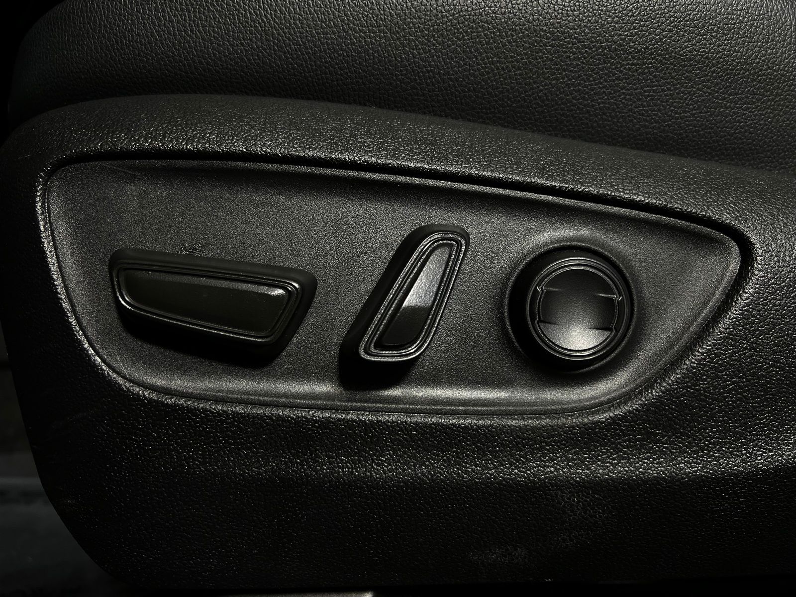 Thumbnail: 2025 Toyota Grand Highlander - 14