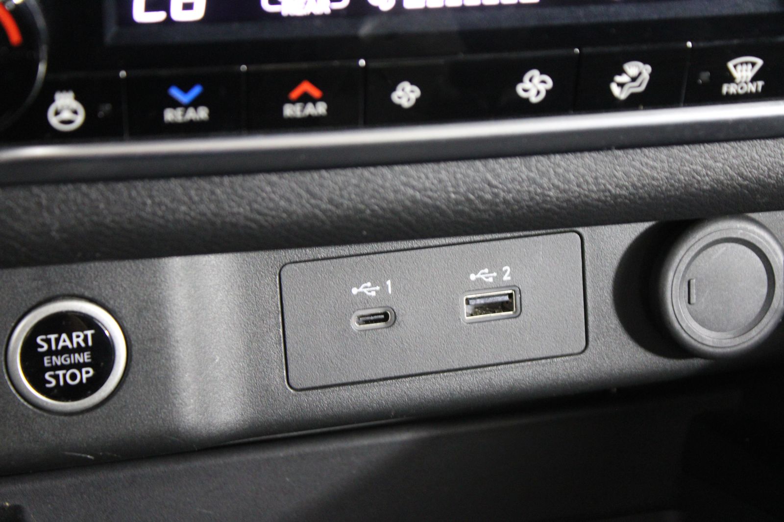 Used 2023 Gray Nissan SL image 26