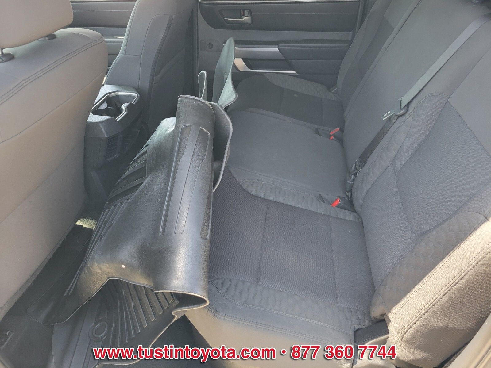 Used 2022 Silver Toyota SR5 image 11