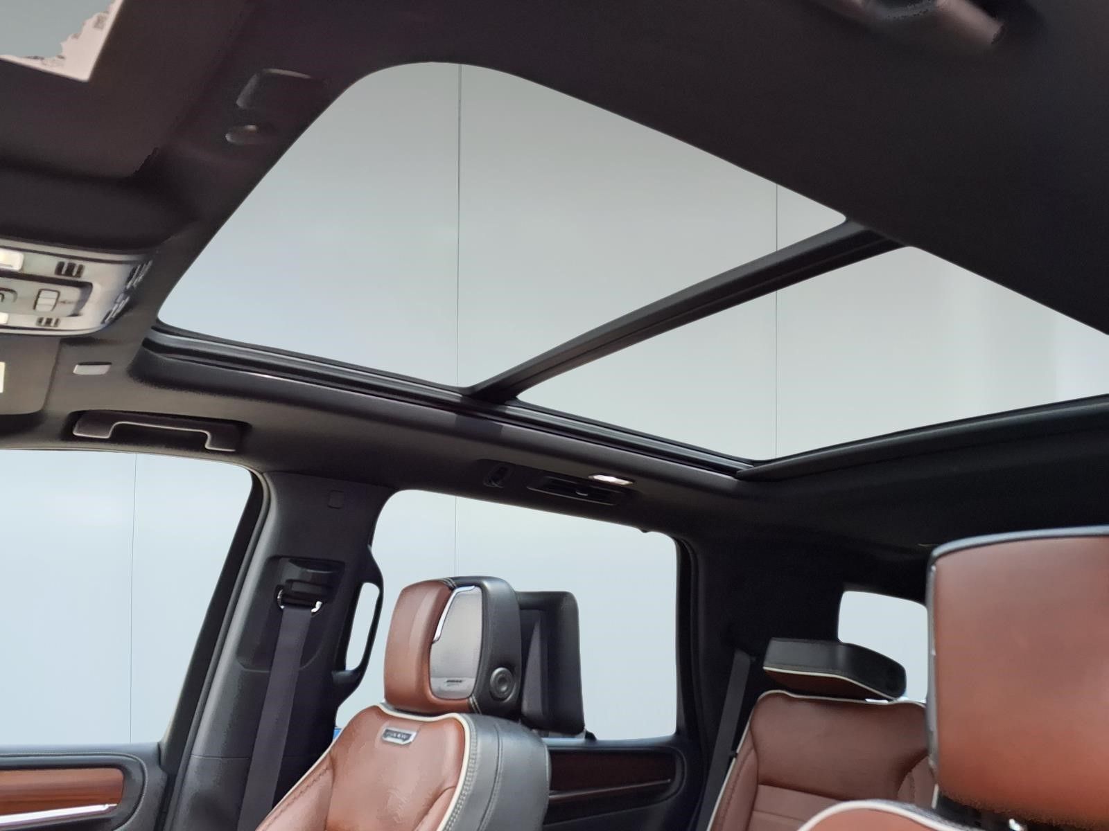 2023 GMC Yukon Denali Ultimate White at DeMontrond Auto Country