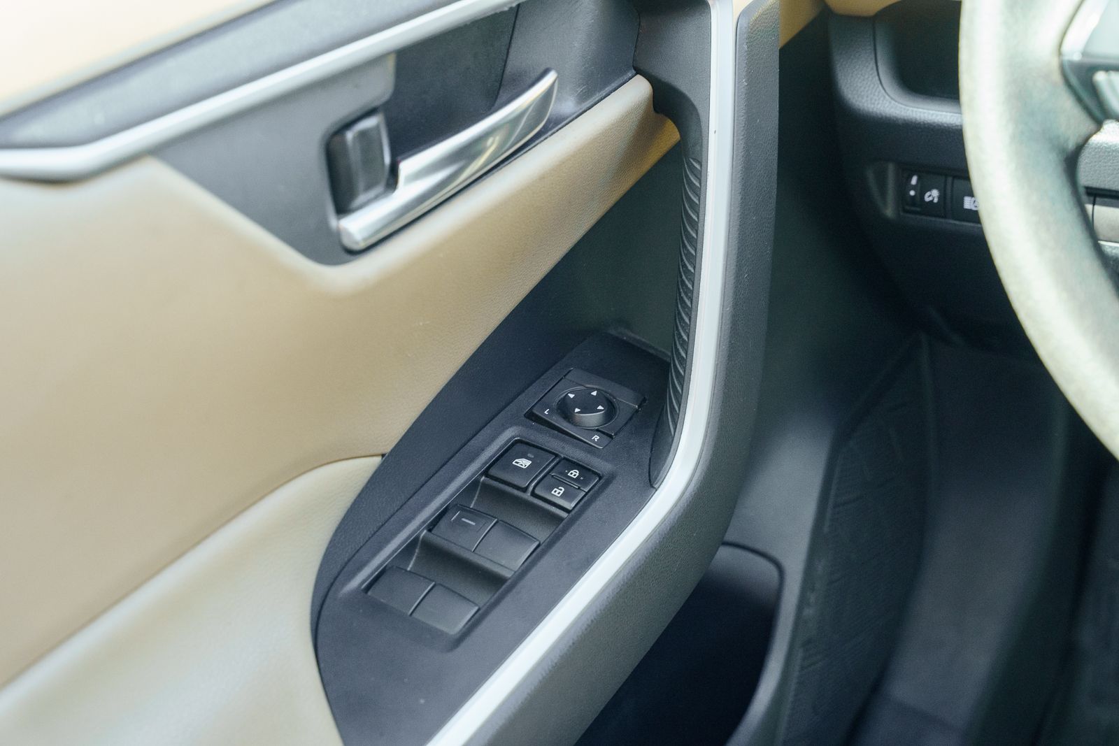 Used 2019 Toyota RAV4 SUV