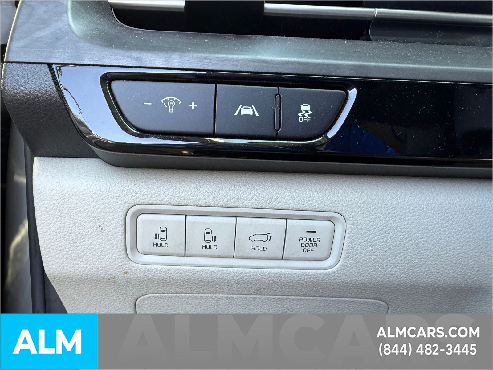 Used 2022 White Kia SX image 24