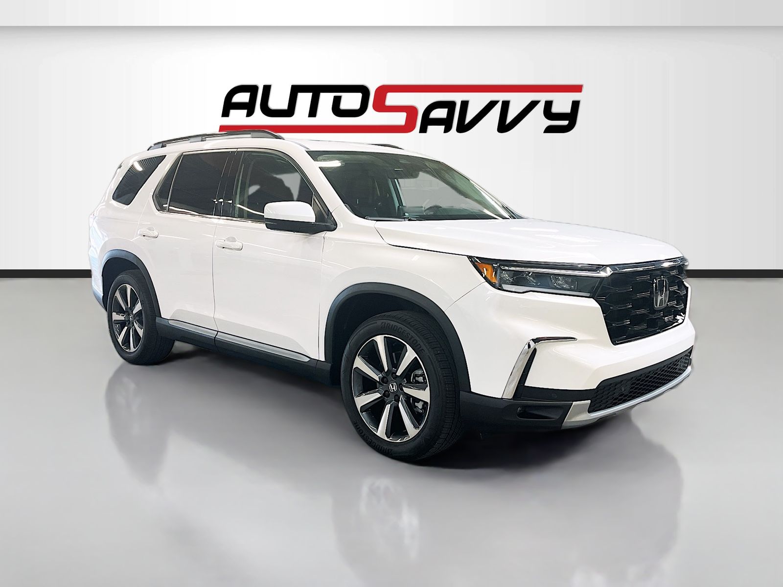 2023 Honda Pilot Touring AWD's photo