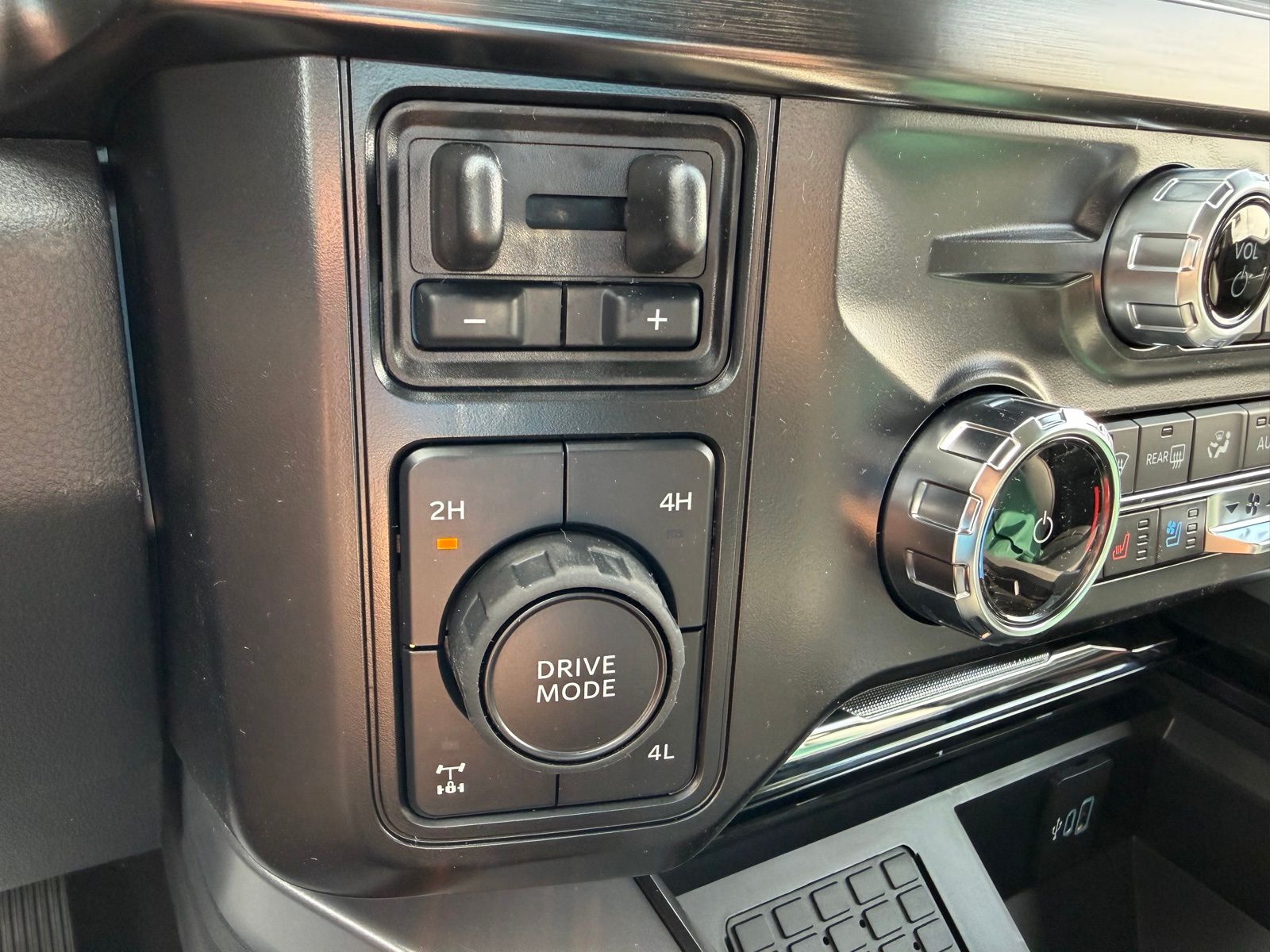 2026 Ford F-250SD image 21