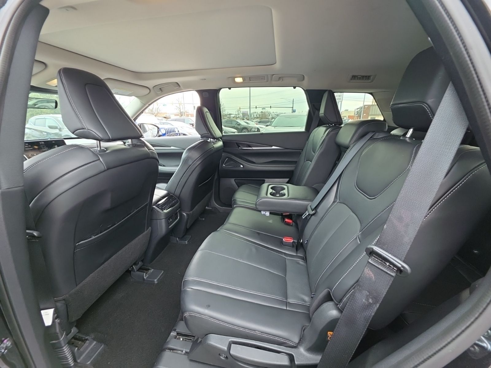 Used 2025 Black INFINITI Sensory image 5