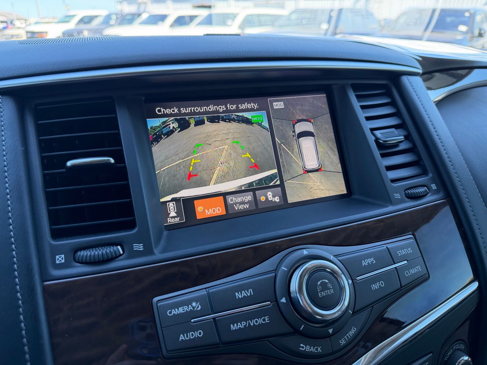 2020 Nissan Armada image 23