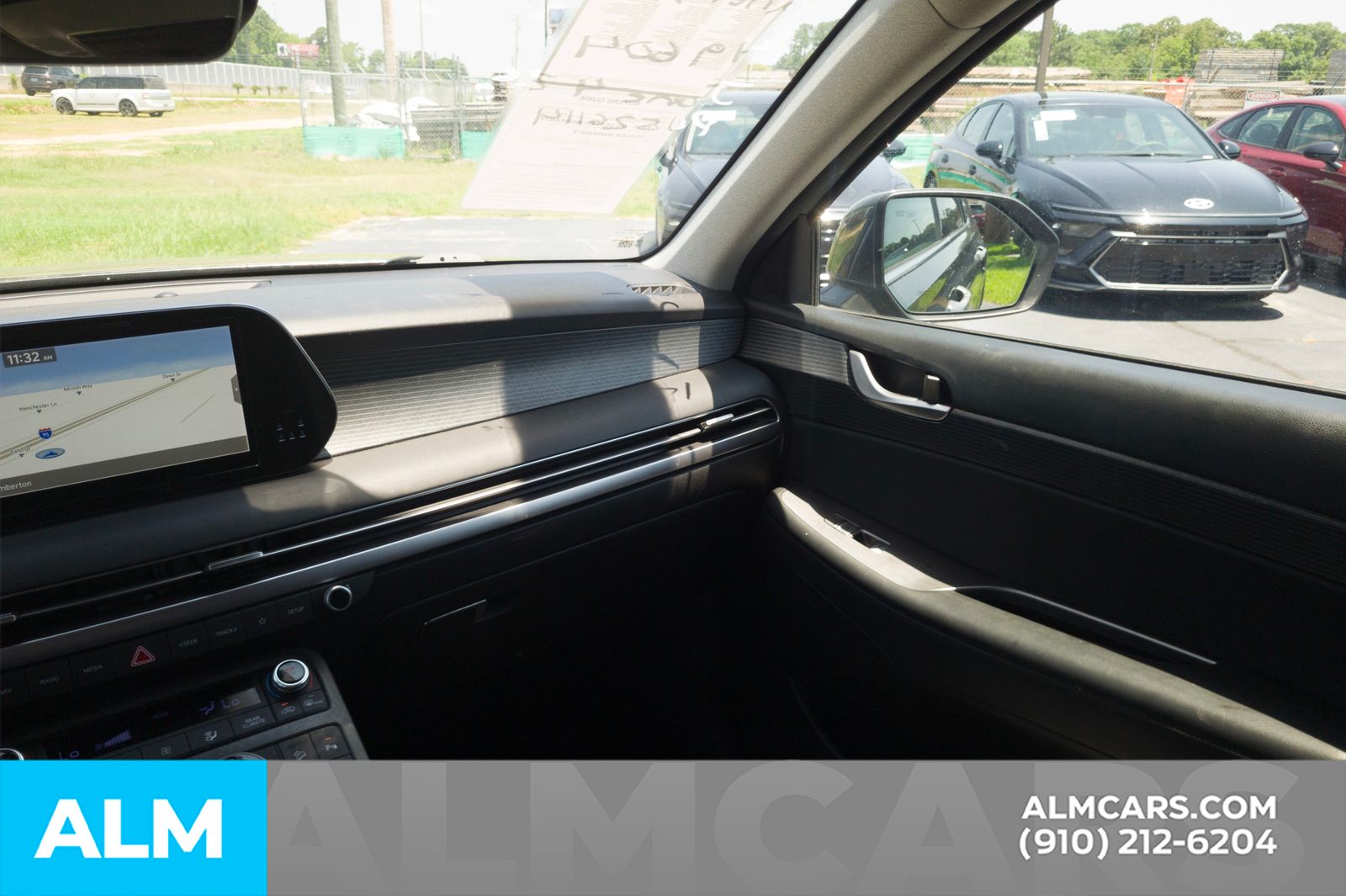 Used 2023 Graphite Hyundai Limited image 21