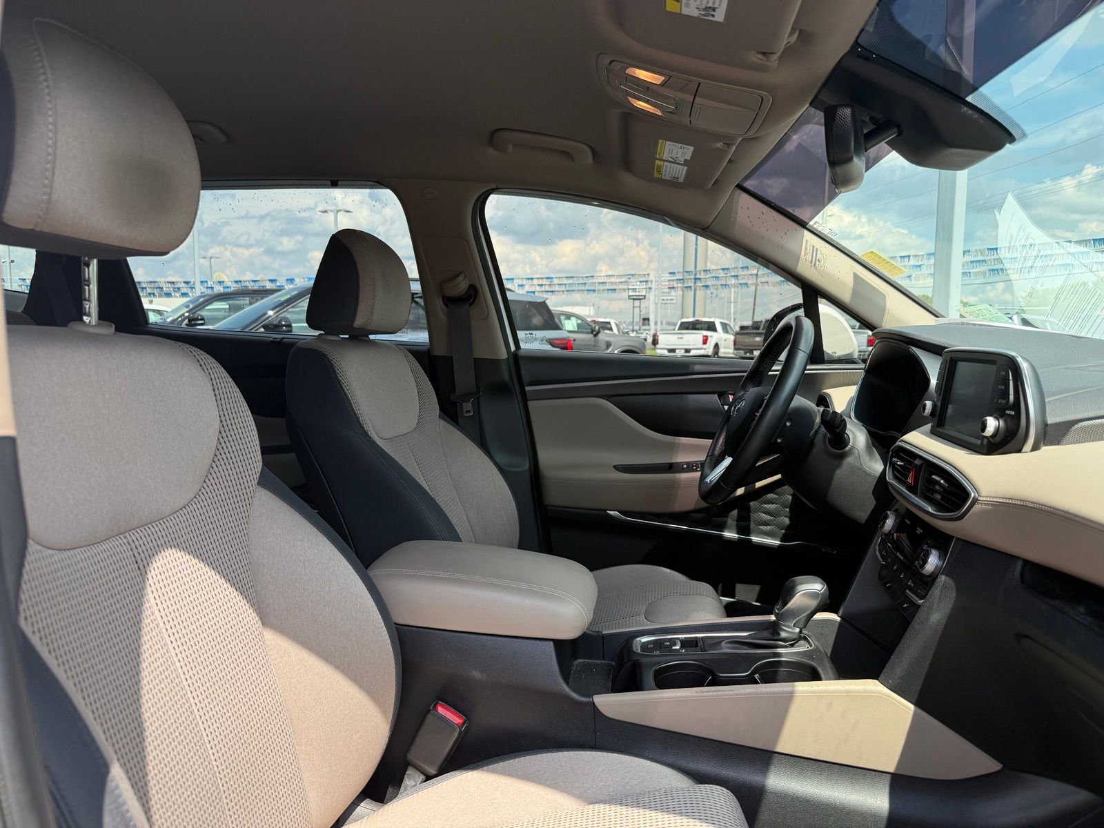 2020 Hyundai Santa Fe image 15