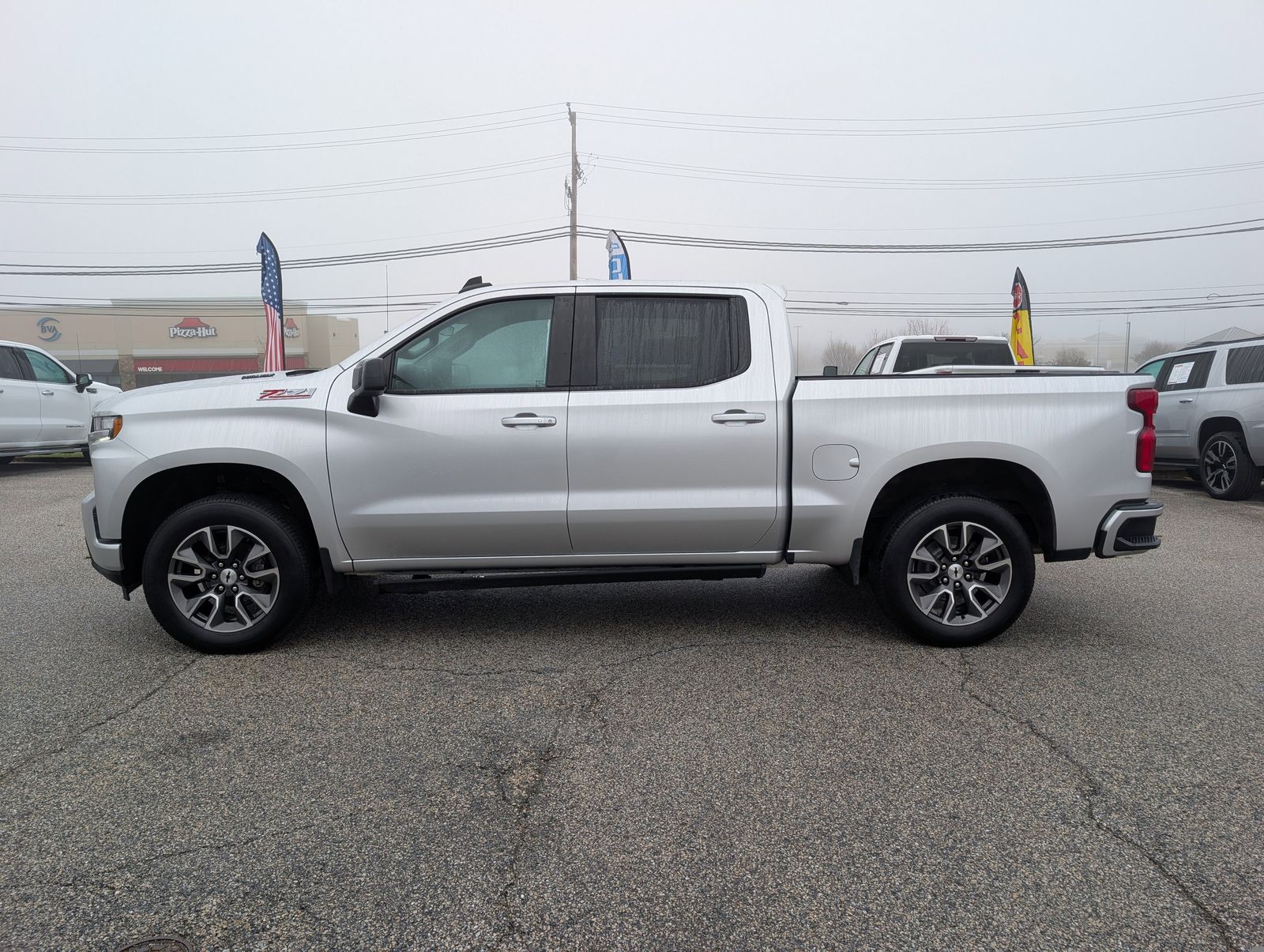 View vehicle photo 6