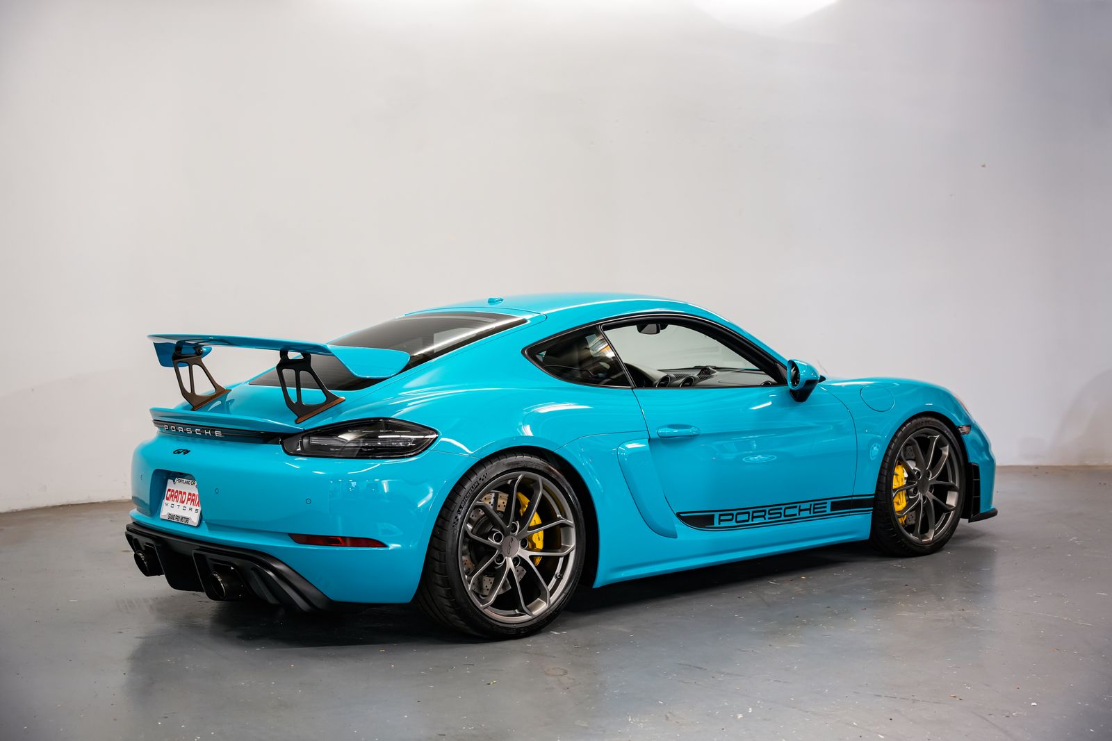 2021 Porsche 718 Cayman GT4 — photo 3